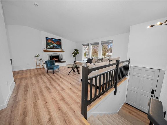 4th image of 404 W 26th Ave