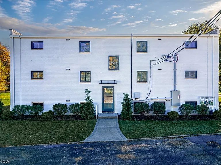 1673 Southbend Dr #2 — Photo 13