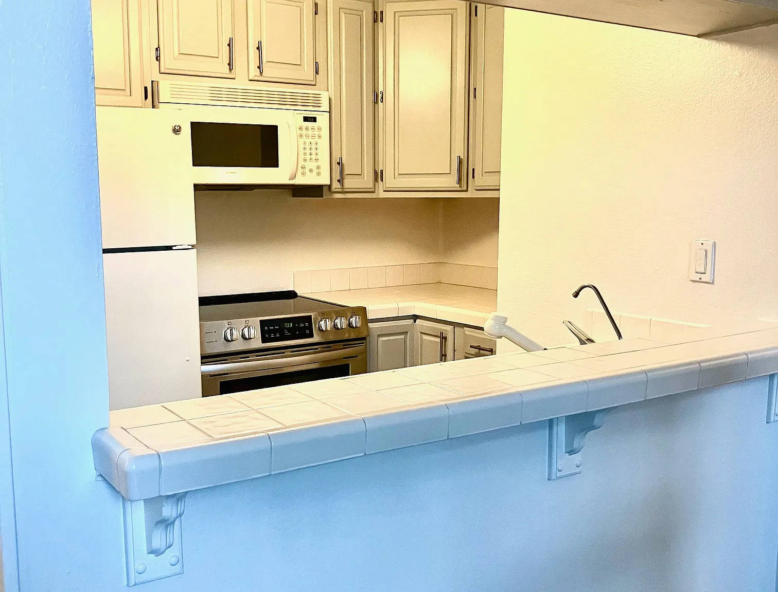 2 bed, 829 sqft, $3,500 — Photo 4