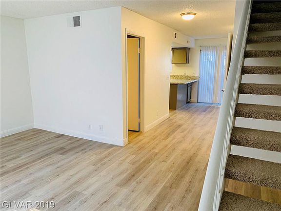 4th image of 855 Rhinegold Way
