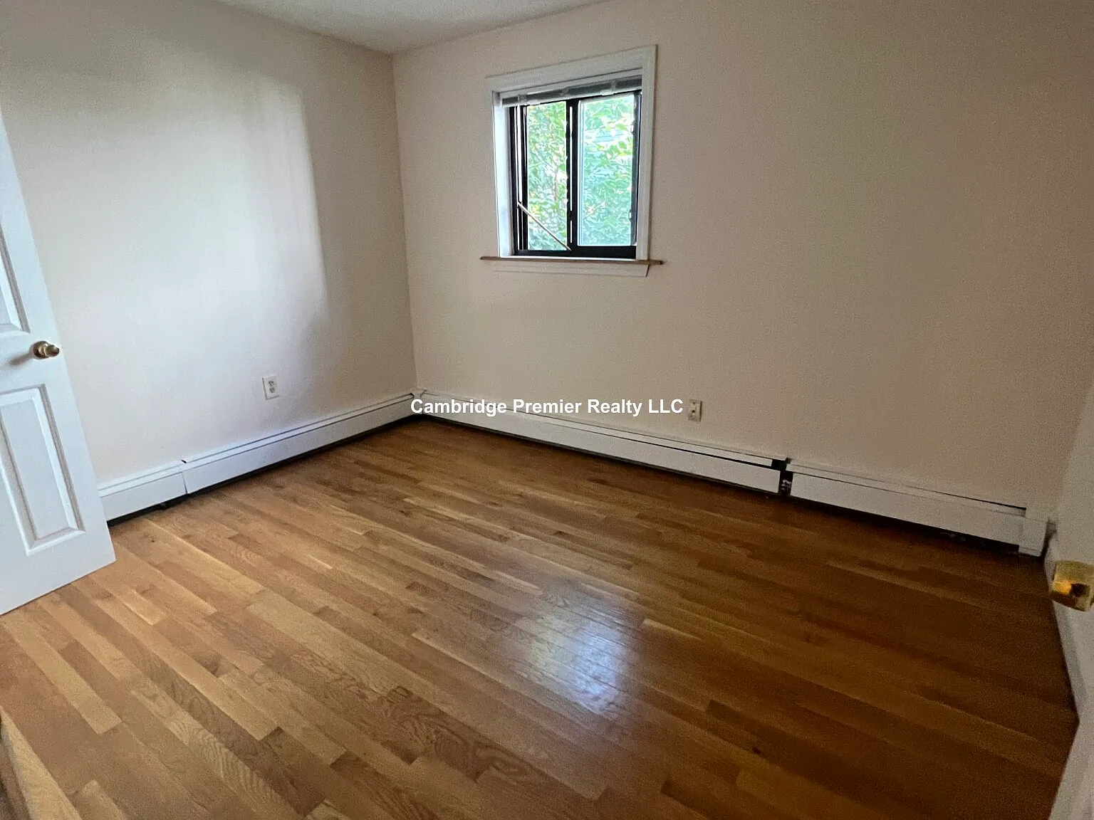 2 bed, 1.0 bath, $2,650 — Photo 2