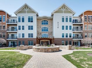 3110 Chestnut St UNIT 303, Chaska, MN 55318