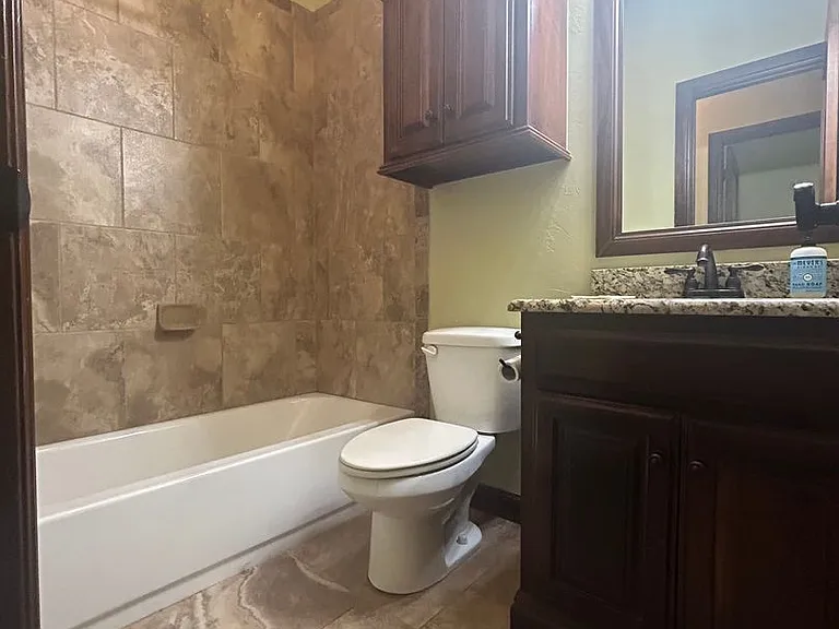 18224 Bridlington Dr — Photo 14