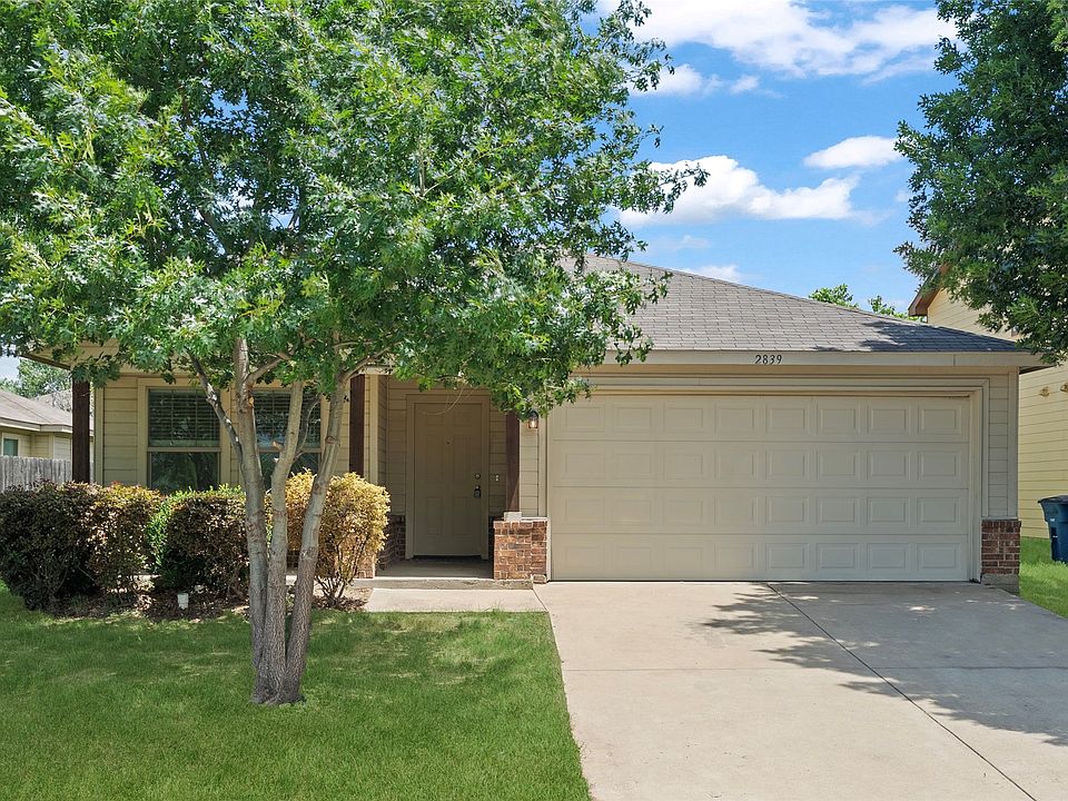 1st image of 2839 Saint David Dr