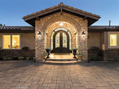 1542 La Loma Dr, Santa Ana, CA, 92705