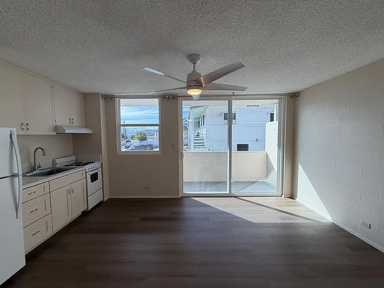 1650 Stillman Ln — Photo 13