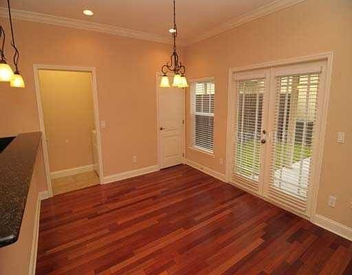 5th image of 1765 Indiana Ave #E