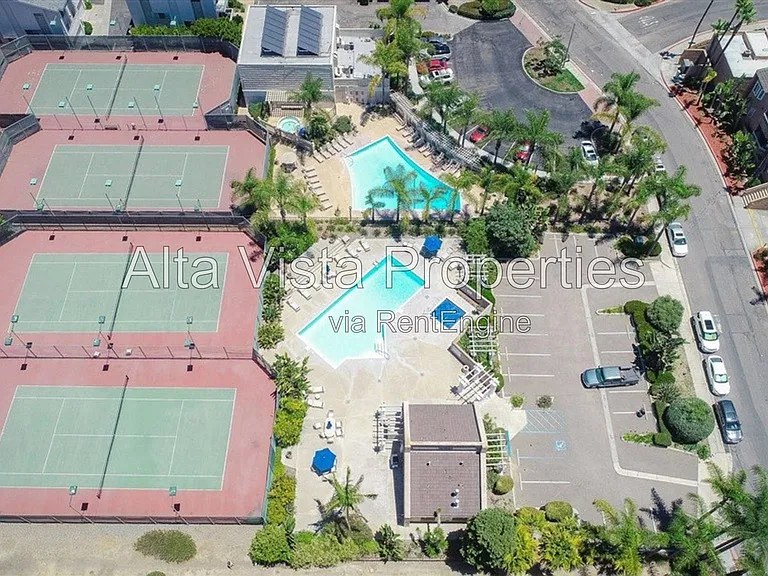 4082 Mahaila Ave #E — Photo 33