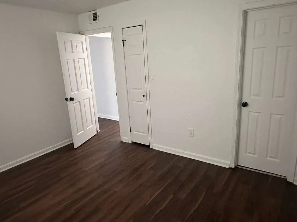 3620 Manslick Road — Photo 4