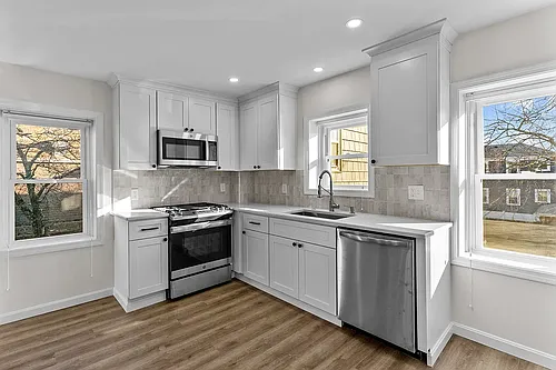 101 E Manning St #2 Photo 1