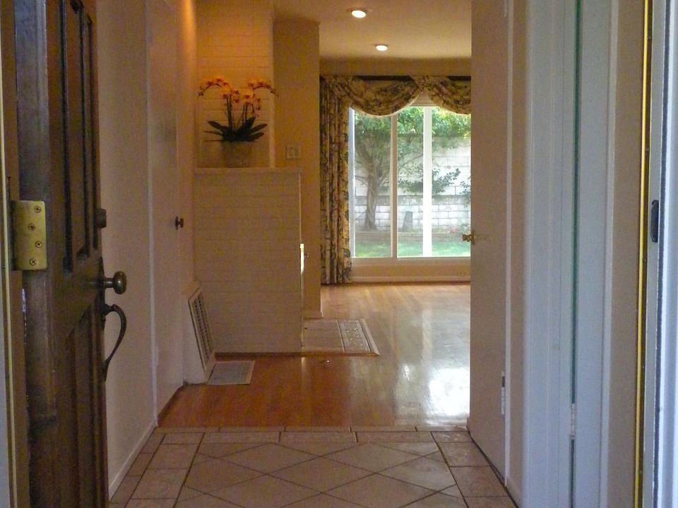 Foyer/entry