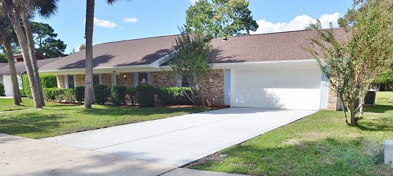 1st image of 741 Riverbend Blvd