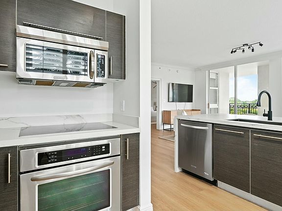 4th image of 550 Okeechobee Boulevard #322