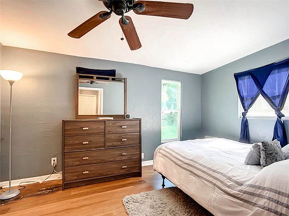 4th image of 4302 Cobia Dr SE