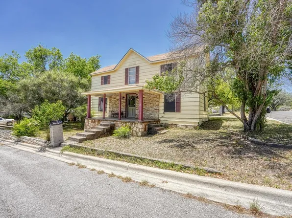 108 N Walnut Street, Lampasas, TX 76550