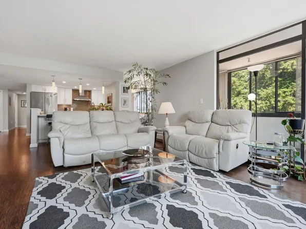 1480 Foster St #508, White Rock, BC V4B 3X7