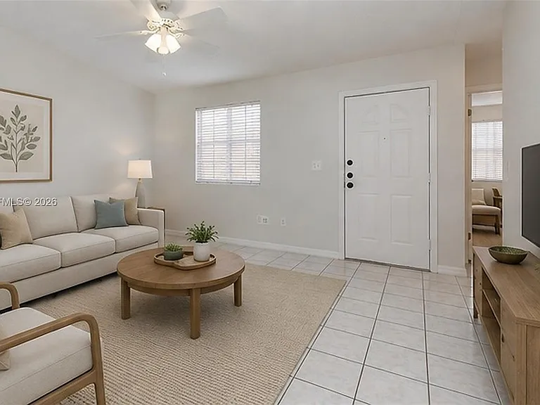 20700 SW 81st Ave — Photo 2