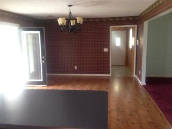 5th image of 968 Sharon St