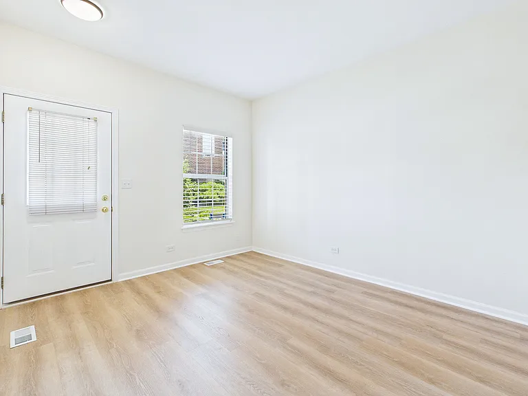 3 Charlotte Cir — Photo 5