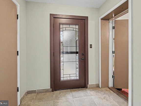 3rd image of 21 Woodsville Rd