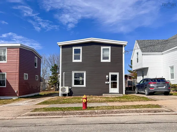 196 Gatacre St, Cape Breton, NS B1N 1Z2