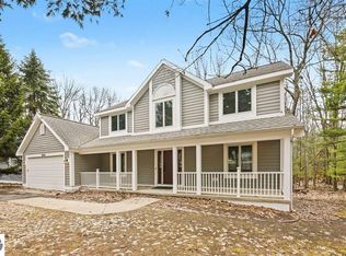 3854 Village Circle Dr, Traverse City, MI
