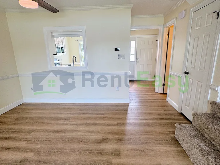 1838 Volvo Pkwy — Photo 10