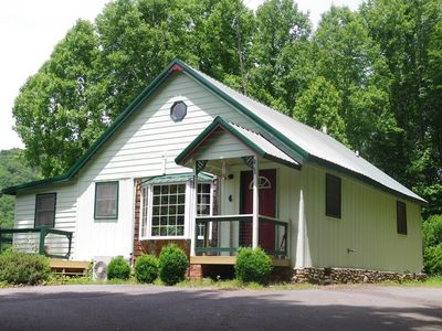 225 Baldridge Dr, Burnsville, NC, 28714