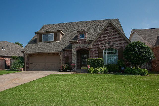 Beautiful home with many designer touches