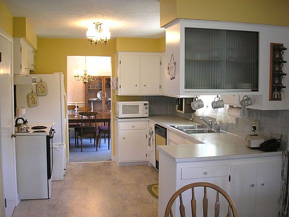 Open kitchen