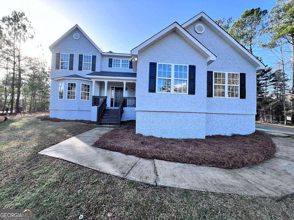 1st image of 105 Coventry Ct NE