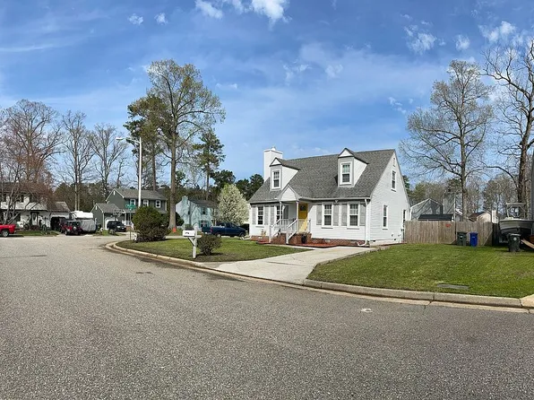 338 Lucinda Dr, Newport News, VA 23608