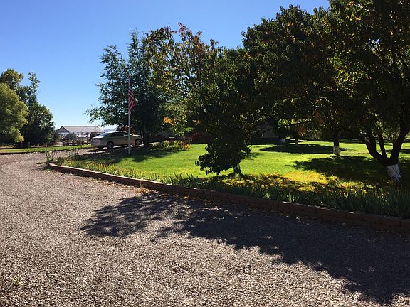 4th image of 687 N West Gardens Ln