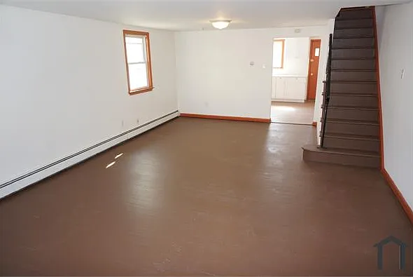 250 E Chestnut St — Photo 7