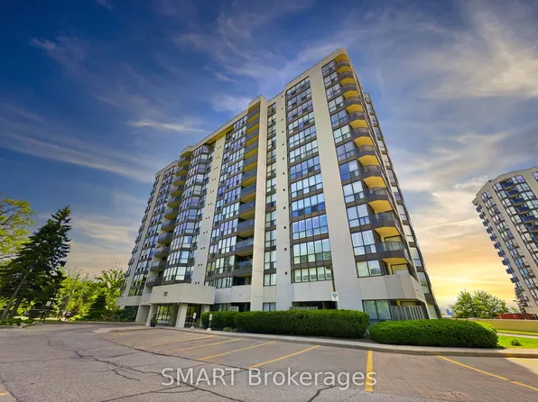 1111 Bough Beeches Blvd #203, Mississauga, ON L4W 4N1