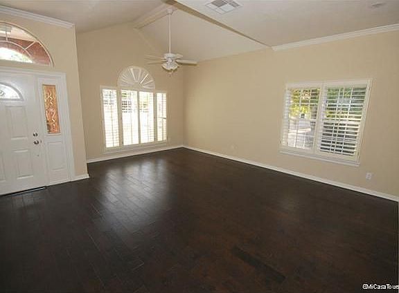 5th image of 513 Autumn Willow Way