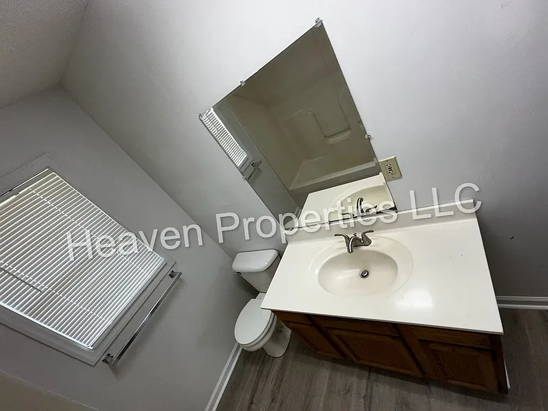 301 Williamson St — Photo 6