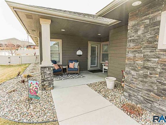 3rd image of 1803 W Dunbar Pl