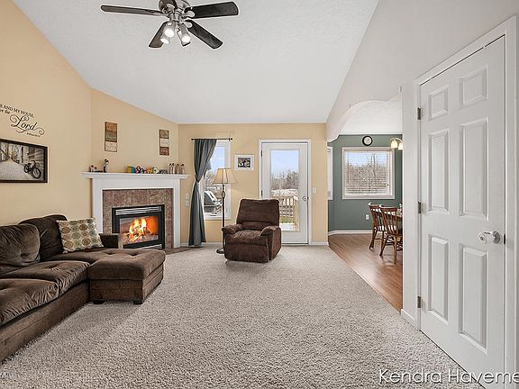 3rd image of 2552 Crystal Meadows St SE