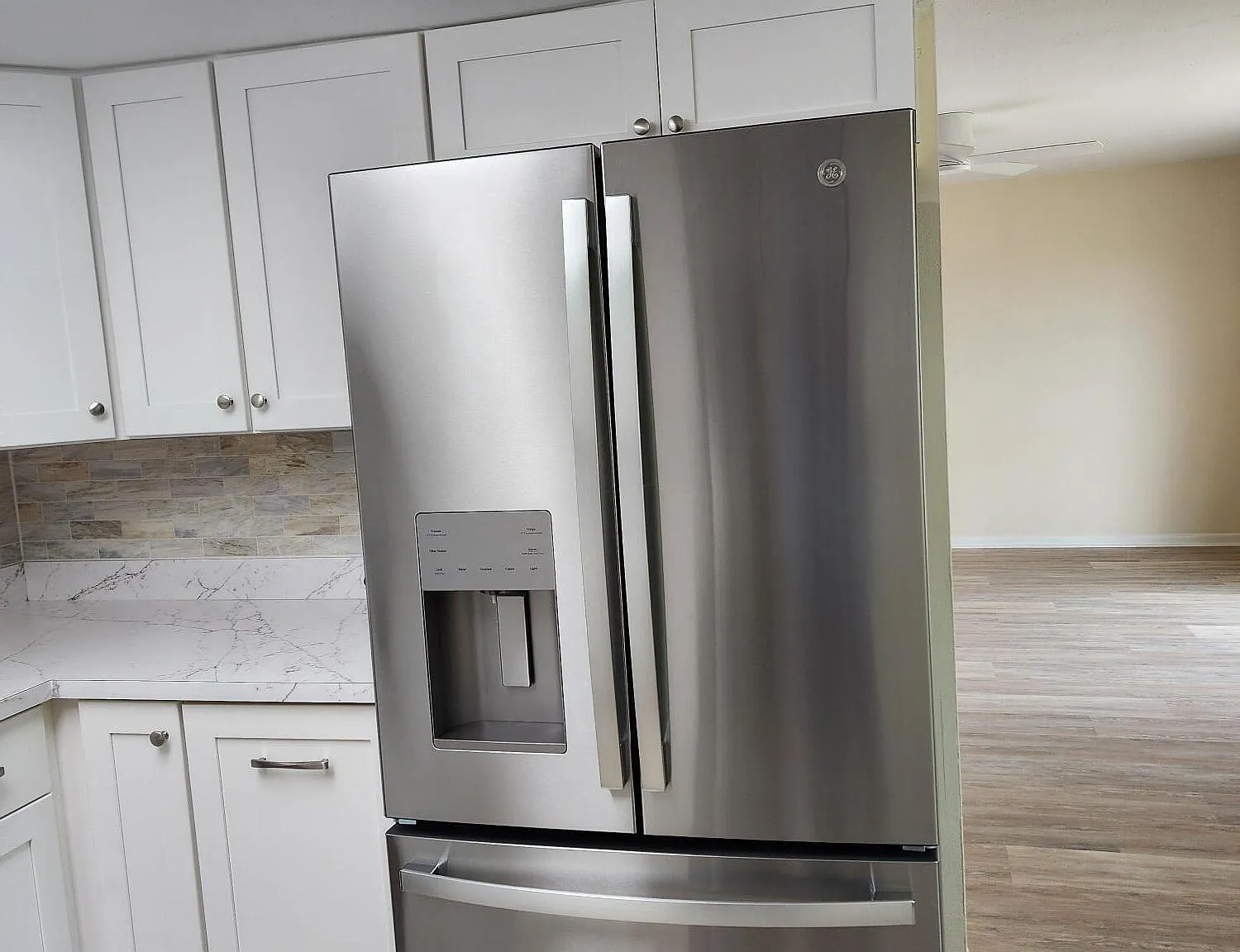 2 bed, 2.0 bath, 1137 sqft, $2,400 — Photo 3