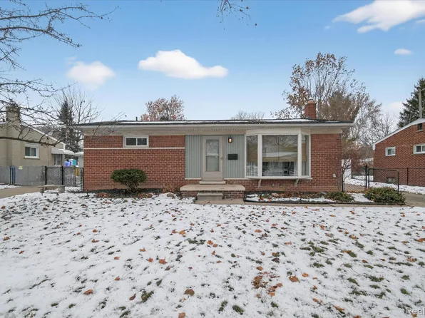 22856 S Brookside Dr, Dearborn Heights, MI 48125