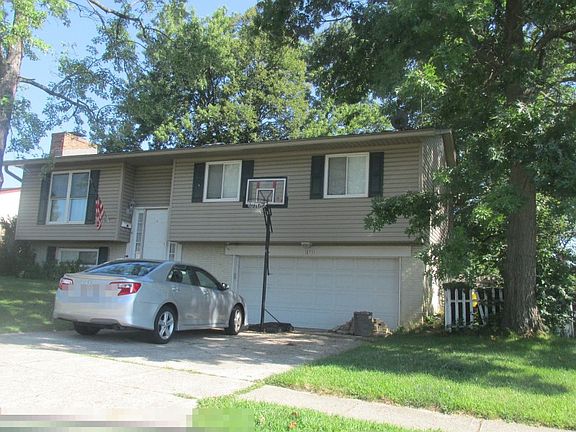 3rd image of 871 Cherry Blossom Dr