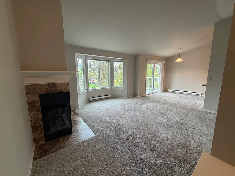 280 NW Holly St #6 — Photo 97