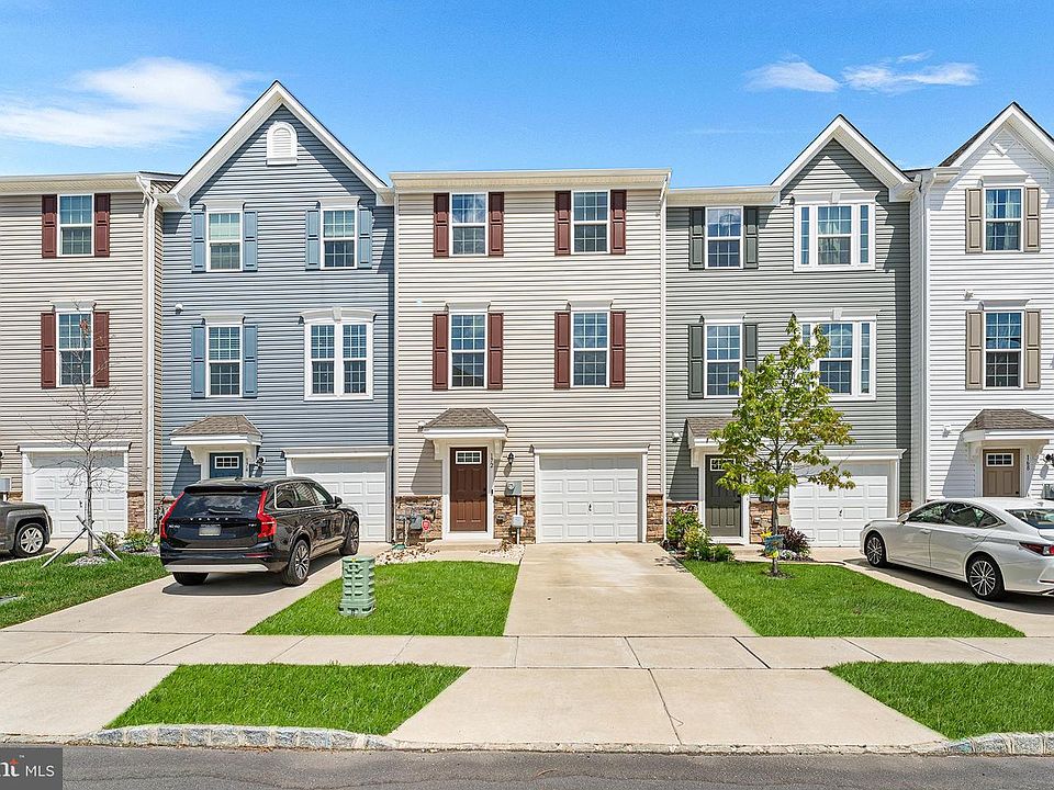 1st image of 172 Freedom Way