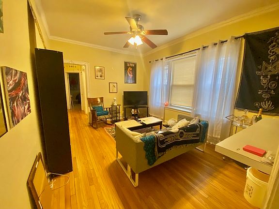 2nd image of 905 W Carmen Ave #1F