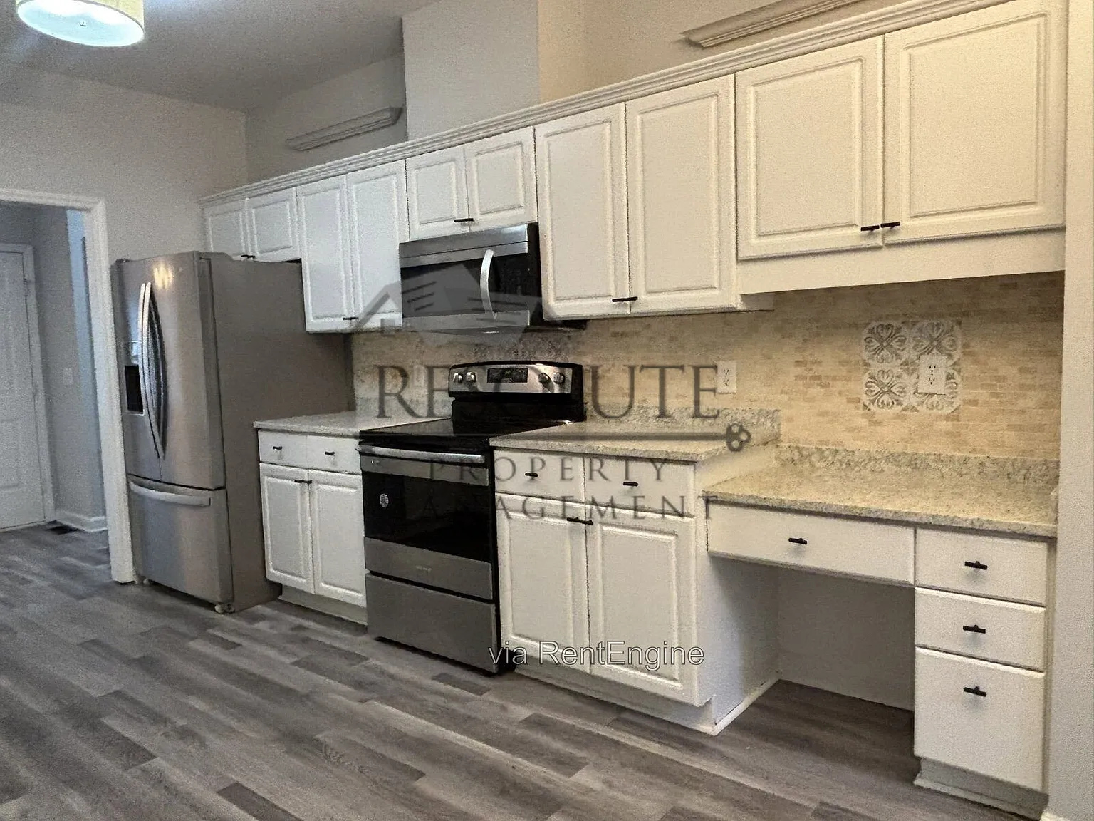 3 bed, 2.0 bath, 1610 sqft, $2,595 — Photo 3