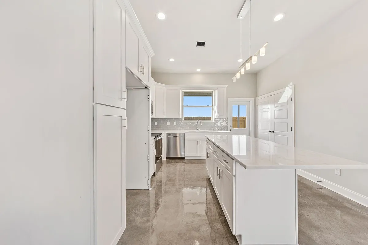 Building Photo - 105 Firethorn Dr