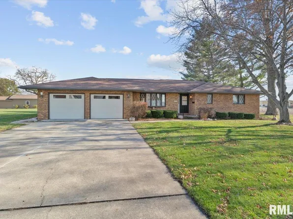 314 Melody Ln, Virden, IL 62690