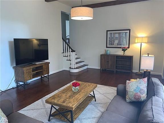 5th image of 1 Carroll Pl
