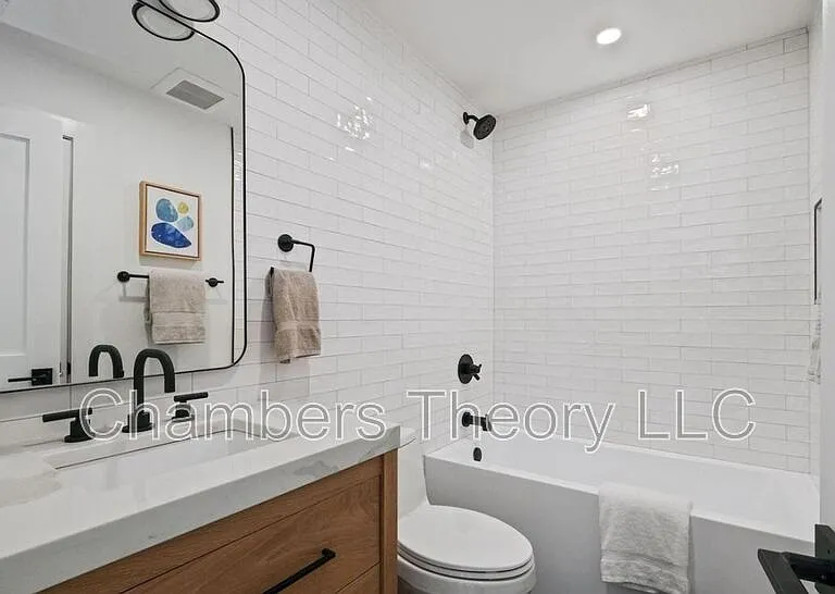 1635 Holbrook St NE #4 — Photo 12